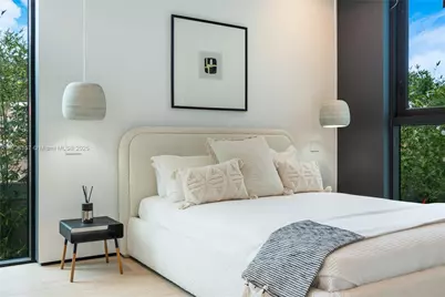 1369 N Venetian Way, Miami, FL 33139 - Photo 32