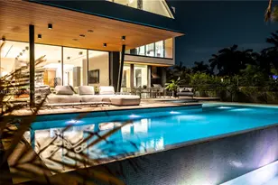 1369 N Venetian Way, Miami, FL 33139 - Photo 8