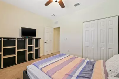 516 SE 35th Ter, Homestead, FL 33033 - Photo 12