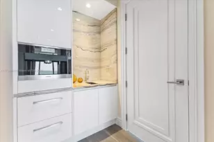 17901 Collins Ave, Sunny Isles Beach, FL 33160 - Photo 10