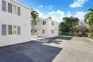1630 NW 18th St, Miami, FL 33125 - Photo 2