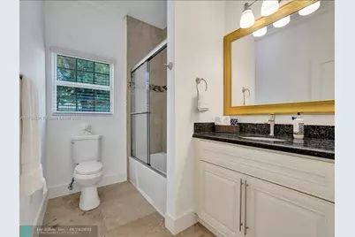 2319 NE 35th Dr, Fort Lauderdale, FL 33308 - Photo 6