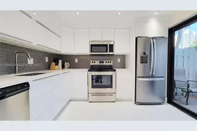 369 Poinciana Dr #1115, Sunny Isles Beach, FL 33160 - Photo 1