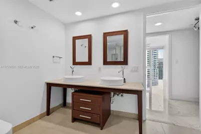 485 Brickell Ave #4402, Miami, FL 33131 - Photo 24