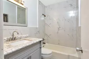 820 SW 11th Ave, Hallandale Beach, FL 33009 - Photo 10