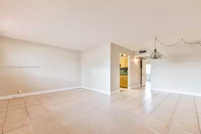 13355 SW 9th Ct #104H, Pembroke Pines, FL 33027 - Photo 14
