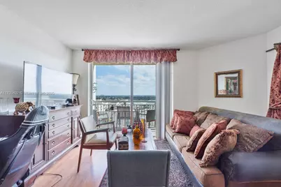 9055 SW 73rd Ct #903, Miami, FL 33156 - Photo 2