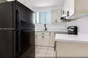 121 NE 55th St, Miami, FL 33137 - Photo 12