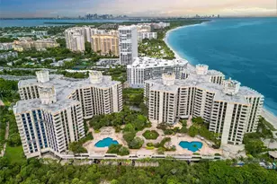 1121 Crandon Blvd, Key Biscayne, FL 33149 - Photo 14