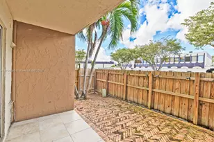 10900 SW 104th St, Miami, FL 33176 - Photo 28