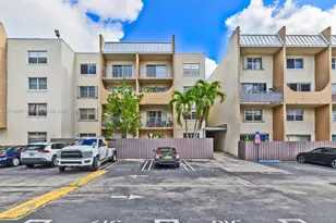 10900 SW 104th St, Miami, FL 33176 - Photo 2