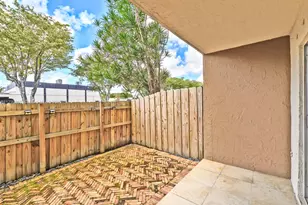 10900 SW 104th St, Miami, FL 33176 - Photo 12