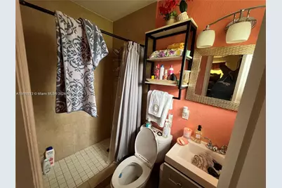 800 NW 176th Ter, Miami Gardens, FL 33169 - Photo 10