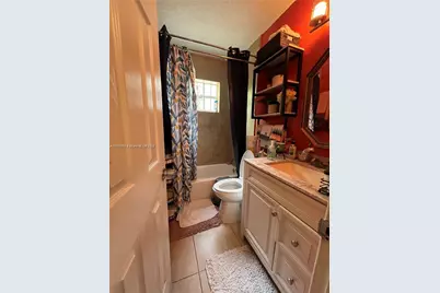 800 NW 176th Ter, Miami Gardens, FL 33169 - Photo 8