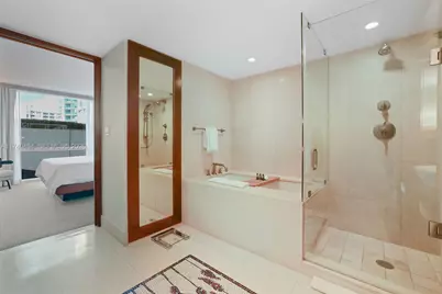6801 Collins Ave #608 (door 616), Miami Beach, FL 33141 - Photo 22