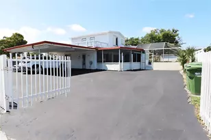 141 McArthur Pkwy, Pembroke Pines, FL 33024 - Photo 1