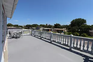 141 McArthur Pkwy, Pembroke Pines, FL 33024 - Photo 10