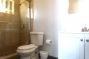 141 McArthur Pkwy, Pembroke Pines, FL 33024 - Photo 8