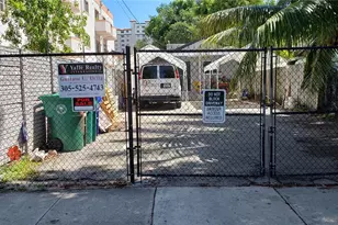 1260 NW 4th St, Miami, FL 33125 - Photo 20