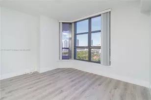 3530 Mystic Pointe Dr, Aventura, FL 33180 - Photo 14