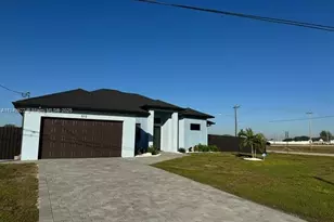 512 NE Juanita Pl, Cape Coral, FL 33909 - Photo 1