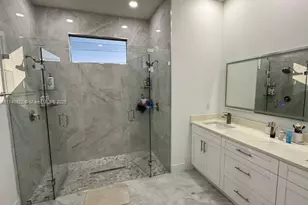 512 NE Juanita Pl, Cape Coral, FL 33909 - Photo 16