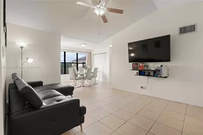 2866 S University Dr #5307, Davie, FL 33328 - Photo 1