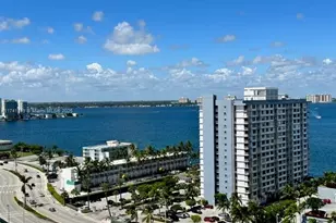 7601 E Treasure Dr, North Bay Village, FL 33141 - Photo 14