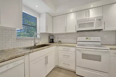 6080 NW 44th St #401, Lauderhill, FL 33319 - Photo 12