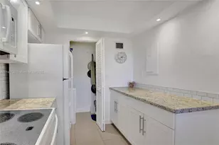 6080 NW 44th St, Lauderhill, FL 33319 - Photo 10