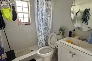 441 SW 10th St, Miami, FL 33130 - Photo 14