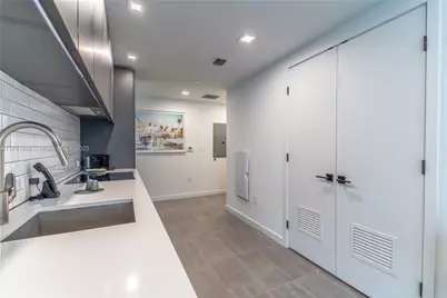 227 NE 2nd St #2610, Miami, FL 33132 - Photo 22