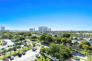 800 Parkview Dr, Hallandale Beach, FL 33009 - Photo 34