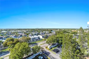 800 Parkview Dr, Hallandale Beach, FL 33009 - Photo 32