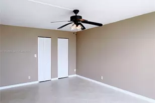 800 Parkview Dr, Hallandale Beach, FL 33009 - Photo 60