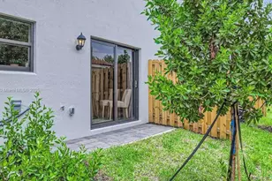 322 NE 1st Dr, Florida City, FL 33034 - Photo 8