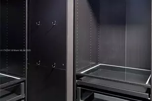 427 Golden Isles Dr, Hallandale Beach, FL 33009 - Photo 16