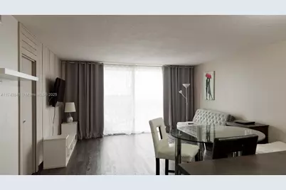 427 Golden Isles Dr #15J, Hallandale Beach, FL 33009 - Photo 10