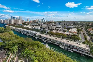 2000 Island Blvd, Aventura, FL 33160 - Photo 26