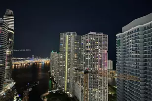 31 SE 5th St, Miami, FL 33131 - Photo 16