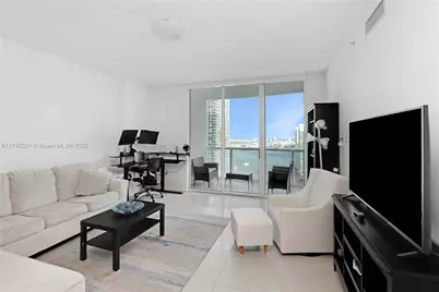 31 SE 5th St #3916, Miami, FL 33131 - Photo 22