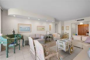 20281 E Country Club Dr, Aventura, FL 33180 - Photo 14