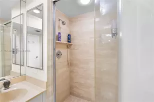 20281 E Country Club Dr, Aventura, FL 33180 - Photo 30