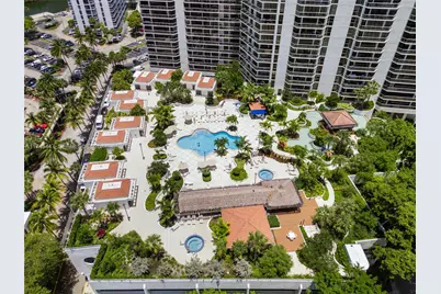 20281 E Country Club Dr #403, Aventura, FL 33180 - Photo 54