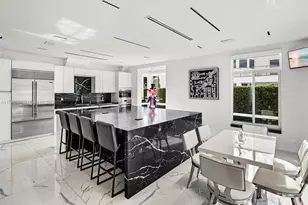 3251 NE 164th St, North Miami Beach, FL 33160 - Photo 20