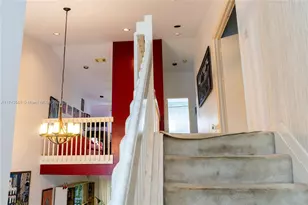 220 NE 211th St, Miami, FL 33179 - Photo 26