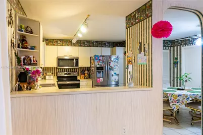 220 NE 211th St, Miami, FL 33179 - Photo 34