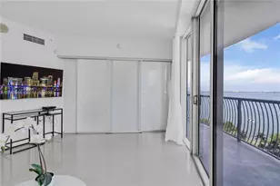 1750 N Bayshore Dr, Miami, FL 33132 - Photo 20