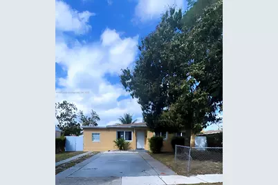 1431 NE 156th Ter, North Miami Beach, FL 33162 - Photo 4