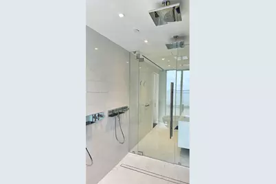 300 Biscayne Blvd Way #2304, Miami, FL 33131 - Photo 34